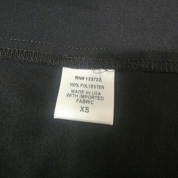 XiRENA Black Long Sleeve Women's Tee, Oversize - Picture 4 of 8